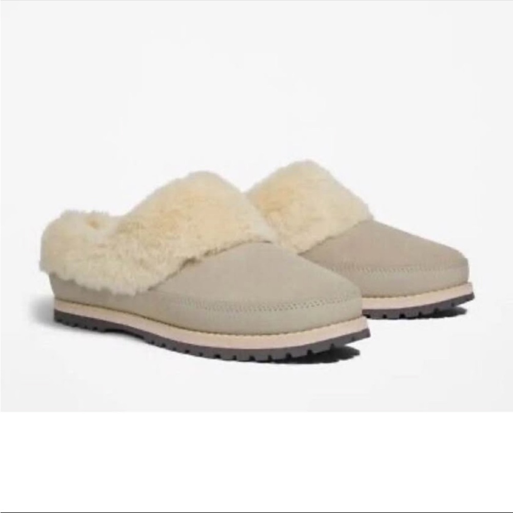 Timberland Faux-Shearling Slip-On Mules in Cream